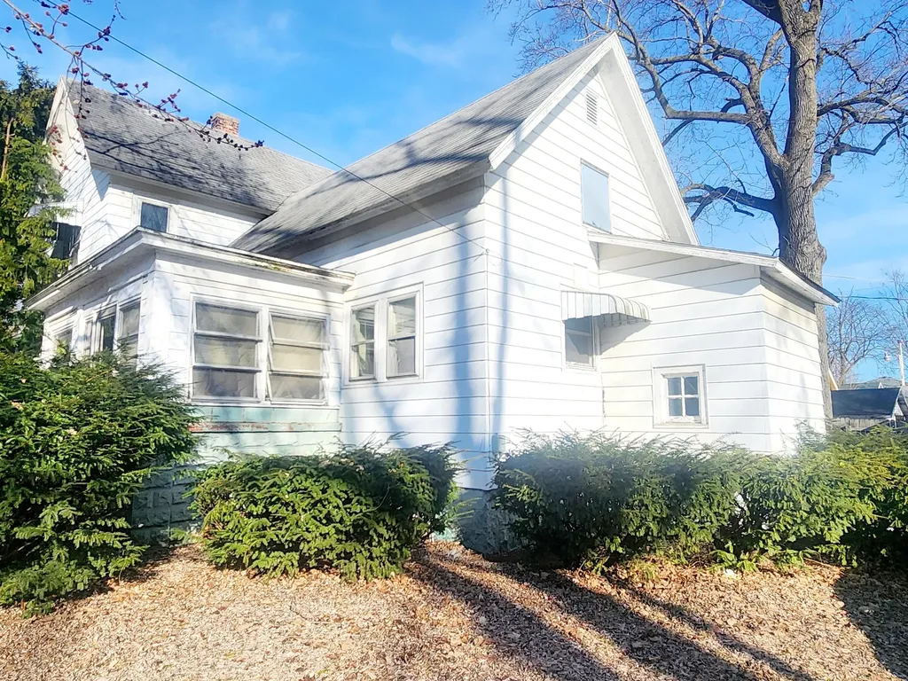 25 W South Street Hartford City MI 49057