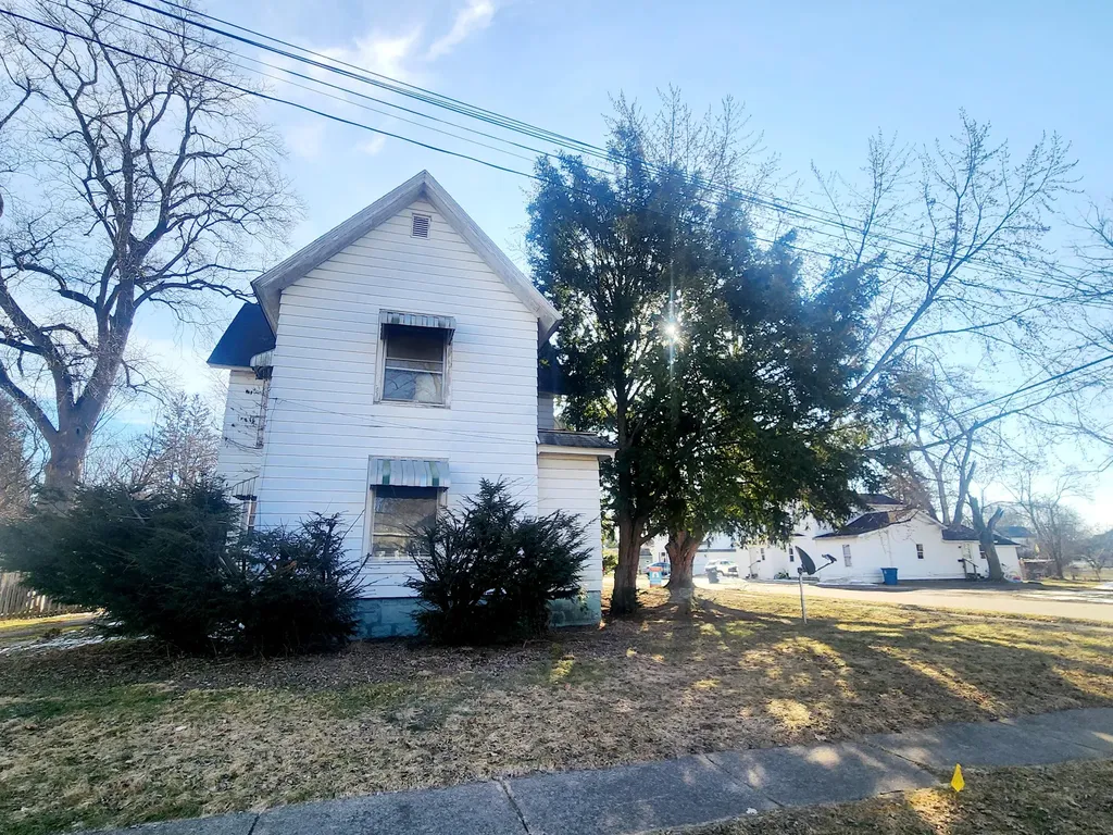 25 W South Street Hartford City MI 49057