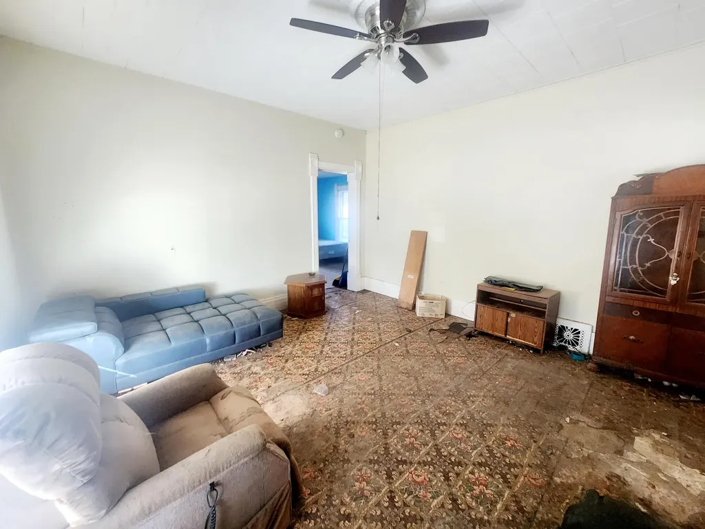 25 W South Street Hartford City MI 49057