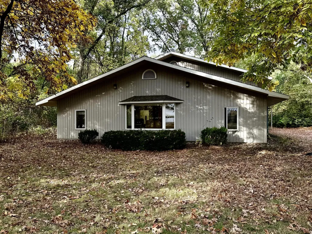 2604 S 11th Street Niles Township MI 49120