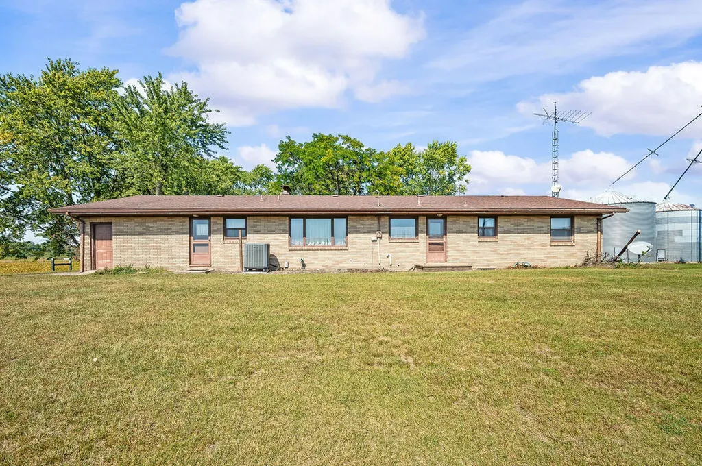 2362 Browntown Road Weesaw Township MI 49101
