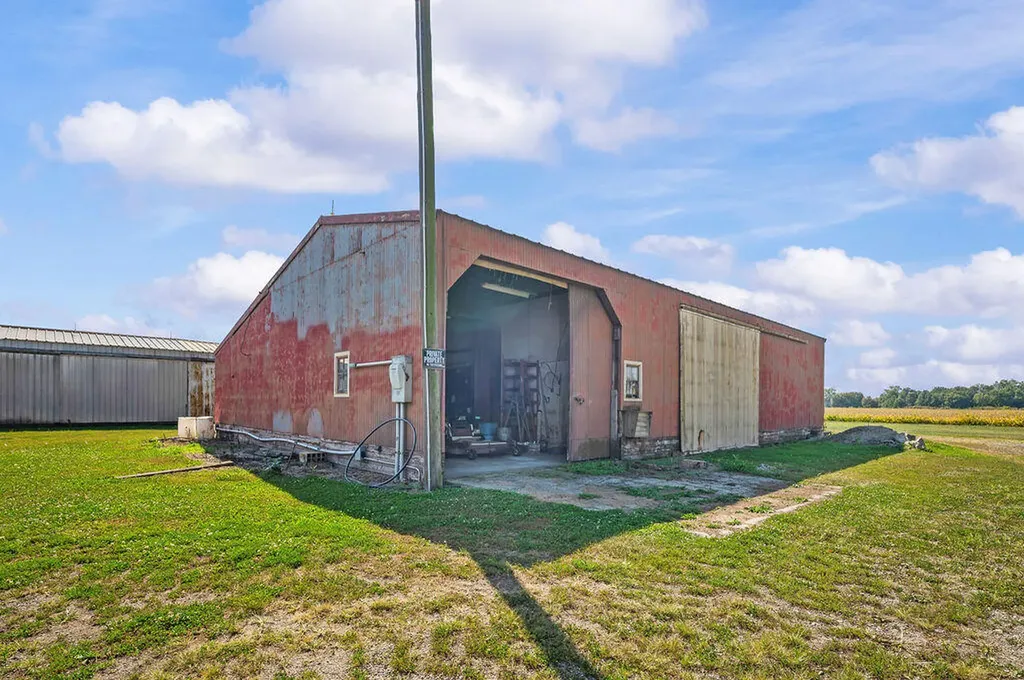 2362 Browntown Road Weesaw Township MI 49101