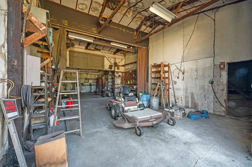 2362 Browntown Road Weesaw Township MI 49101
