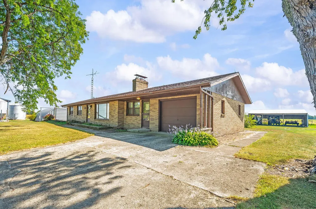 2362 Browntown Road Weesaw Township MI 49101