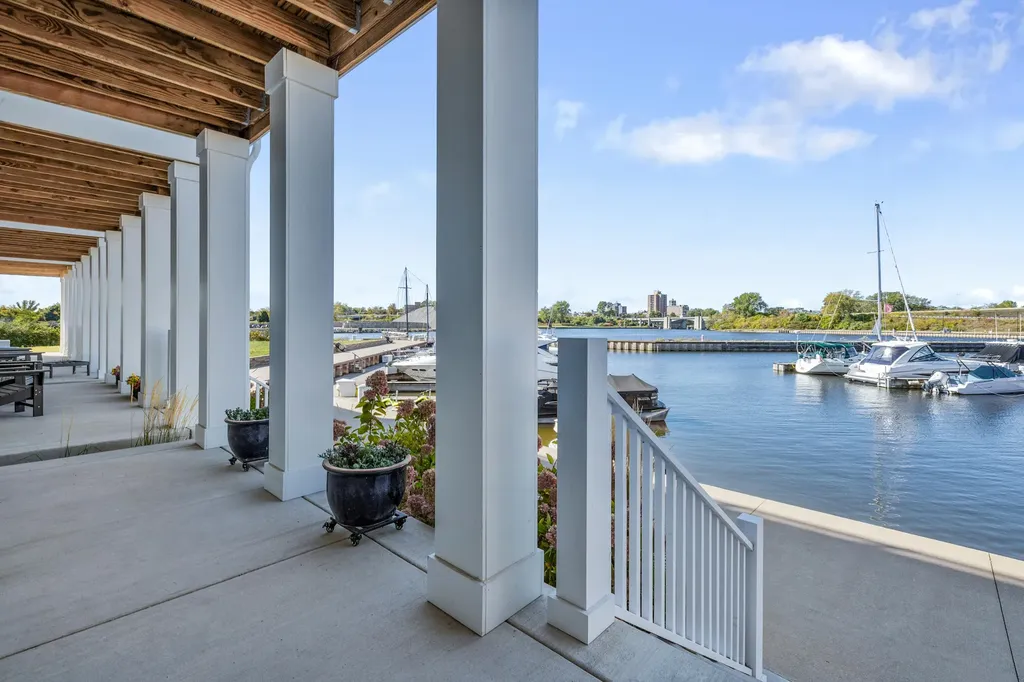 144 Mariners Cove St. Joseph City MI 49085