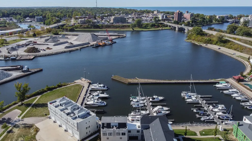 144 Mariners Cove St. Joseph City MI 49085