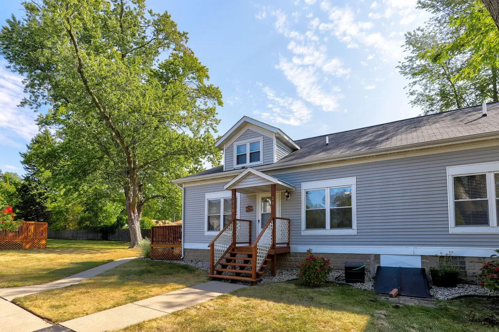 07370 N North Shore Drive Casco Township MI 49090