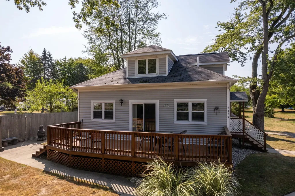 07370 N North Shore Drive Casco Township MI 49090