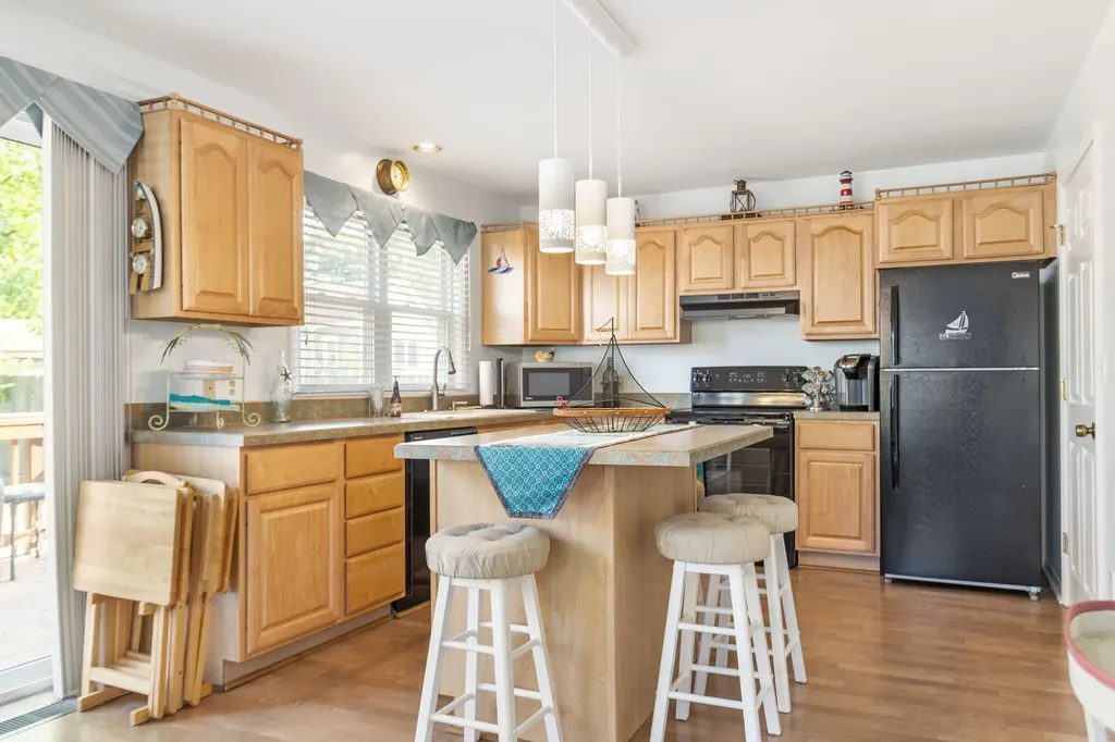 07370 N North Shore Drive Casco Township MI 49090