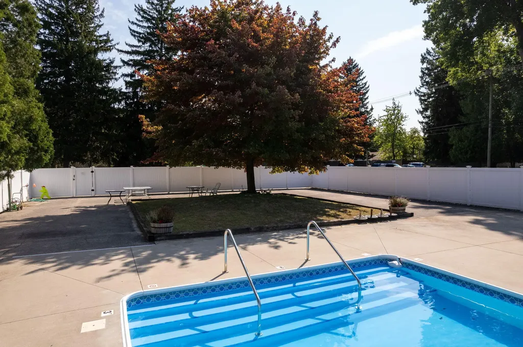 07370 N North Shore Drive Casco Township MI 49090