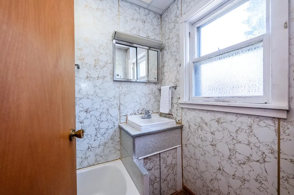 201 Sycamore Street E Three Oaks Village MI 49128
