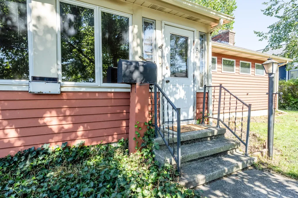 201 Sycamore Street E Three Oaks Village MI 49128