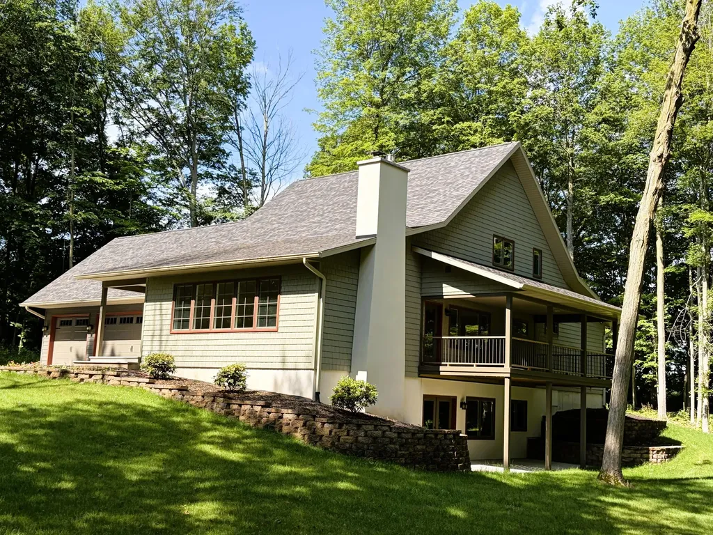 8806 Lakewood Trail Berrien Township MI 49102