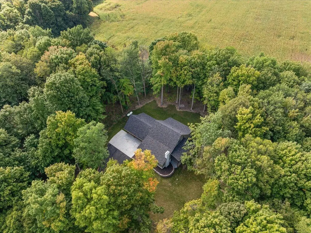 8806 Lakewood Trail Berrien Township MI 49102