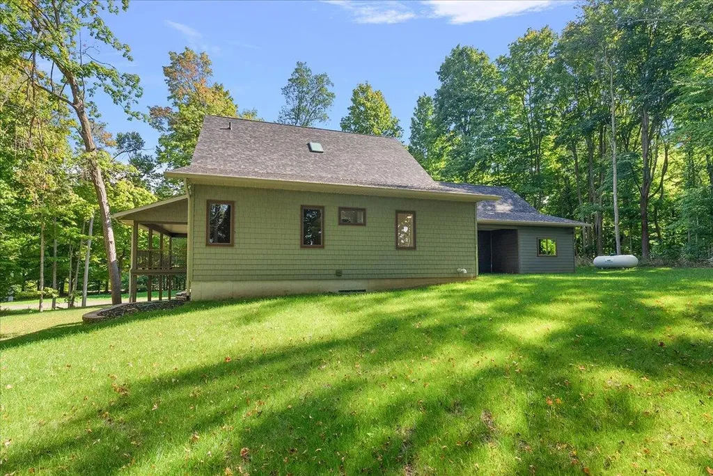 8806 Lakewood Trail Berrien Township MI 49102