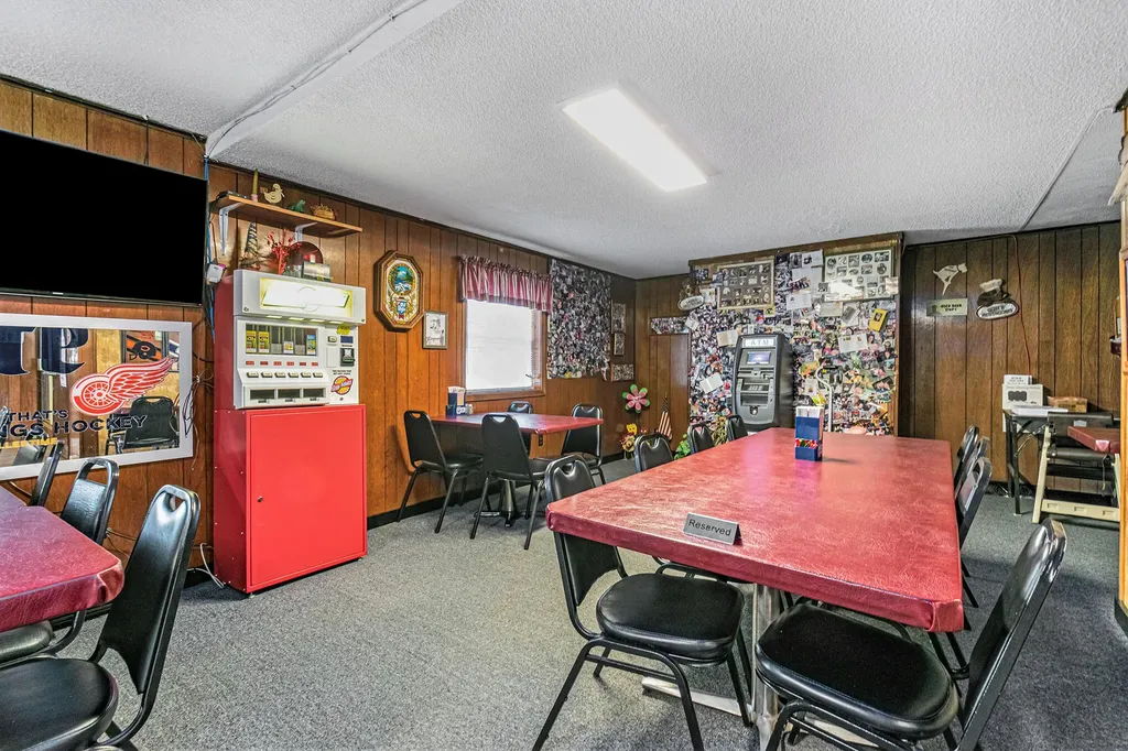 69213 M-62 Edwardsburg Village MI 49112