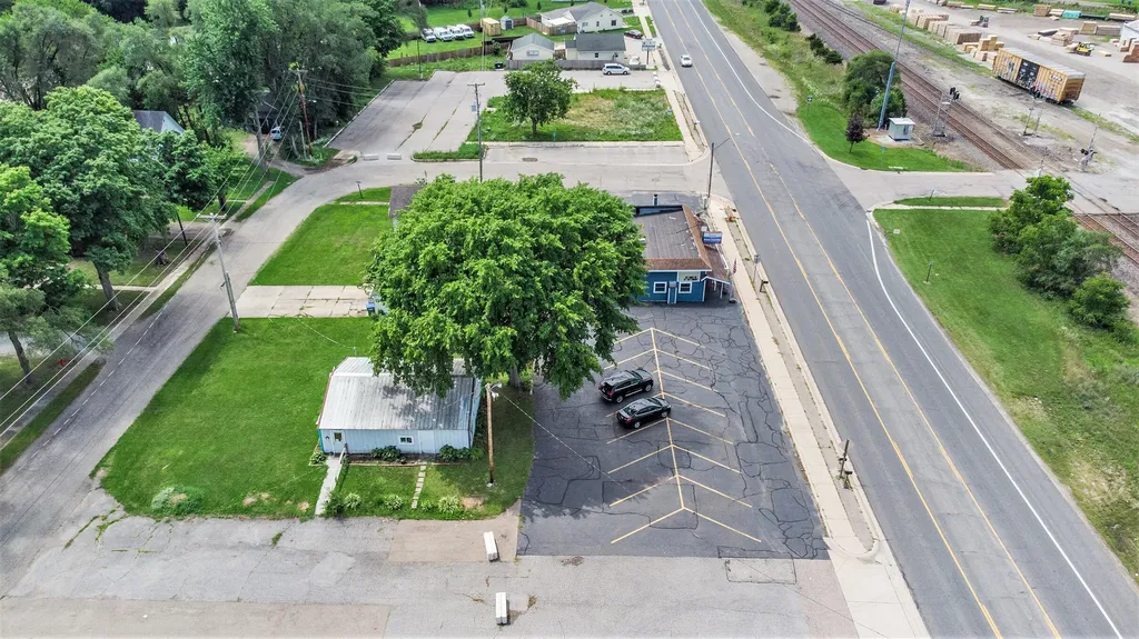 69213 M-62 Edwardsburg Village MI 49112