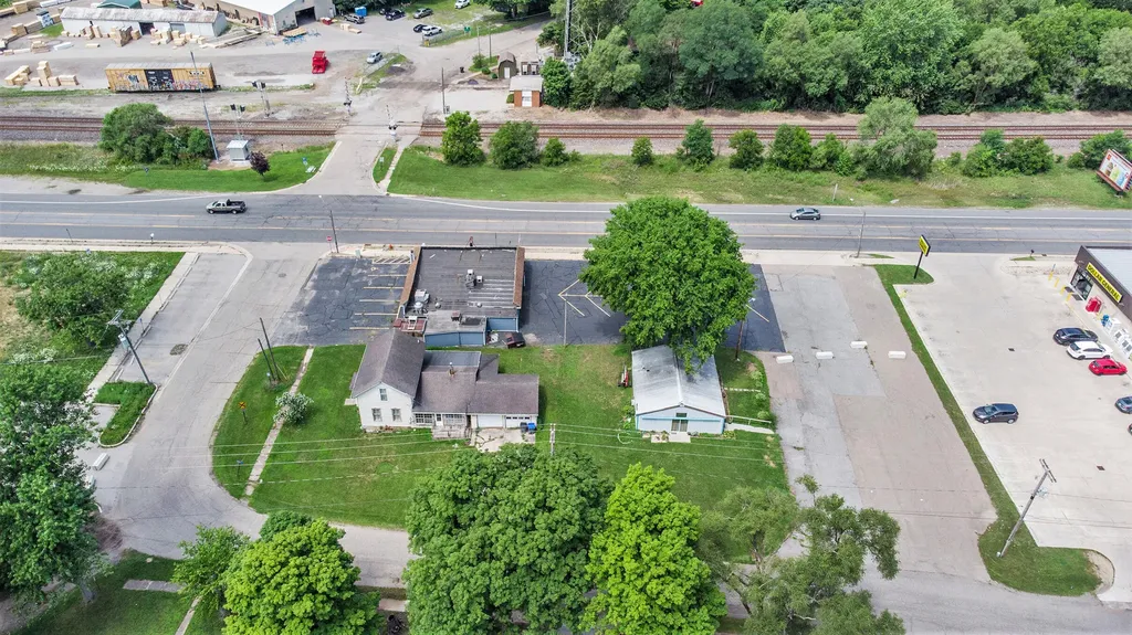 69213 M-62 Edwardsburg Village MI 49112