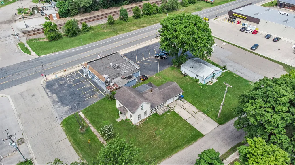 69213 M-62 Edwardsburg Village MI 49112
