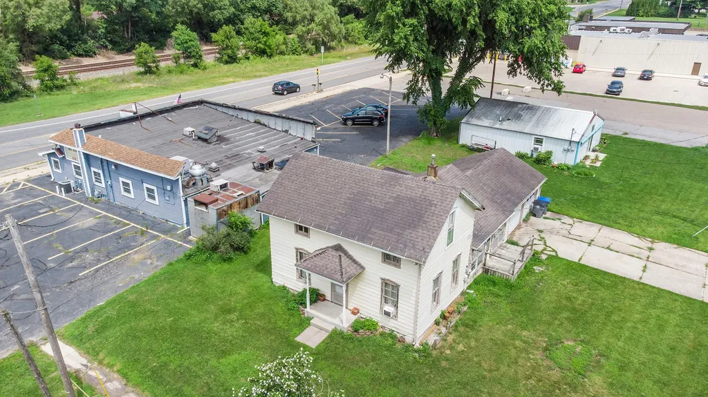 69213 M-62 Edwardsburg Village MI 49112