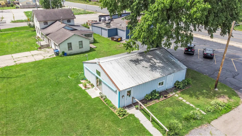 69213 M-62 Edwardsburg Village MI 49112