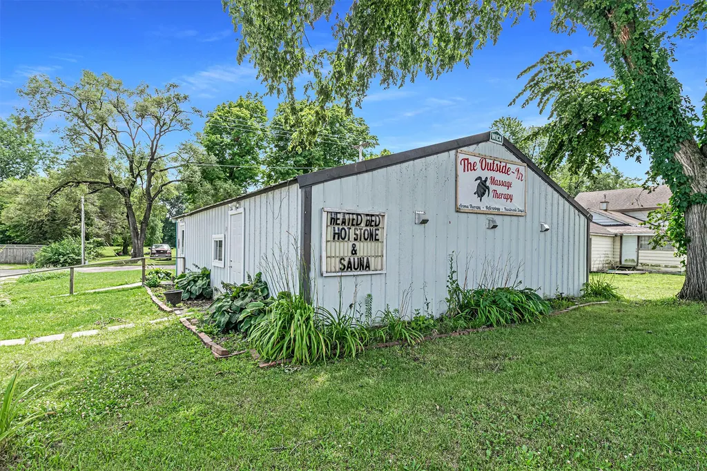 69213 M-62 Edwardsburg Village MI 49112