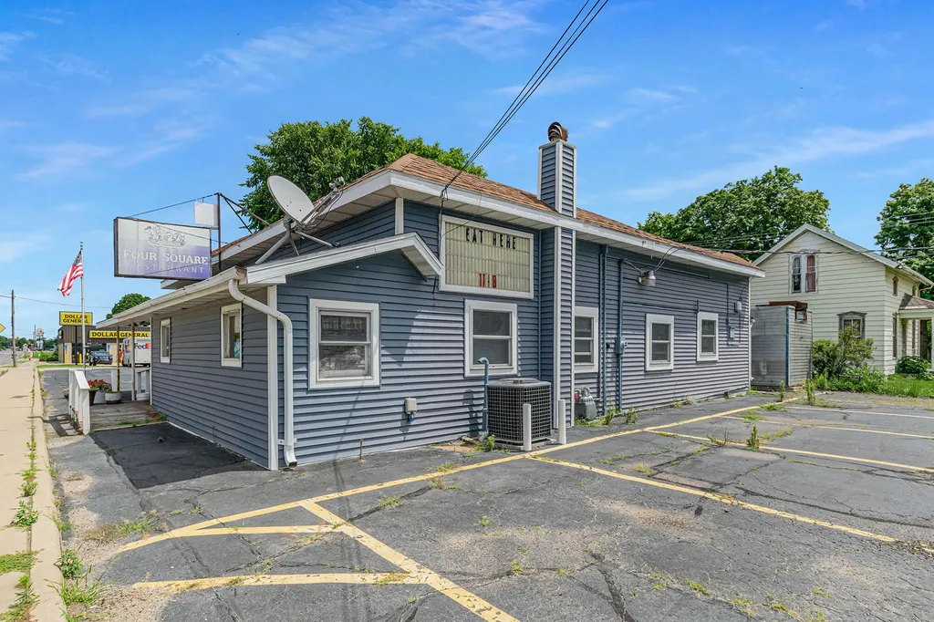 69213 M-62 Edwardsburg Village MI 49112