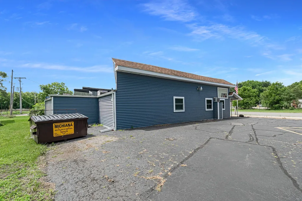 69213 M-62 Edwardsburg Village MI 49112