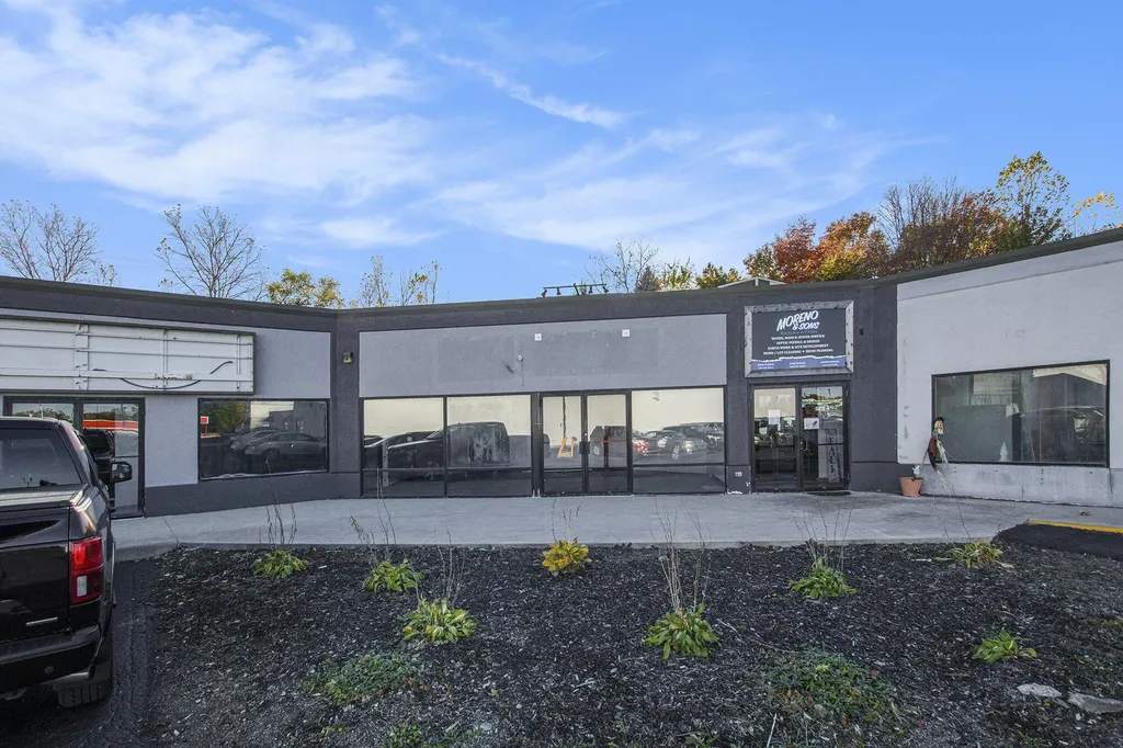 1210 Phoenix Street South Haven City MI 49090