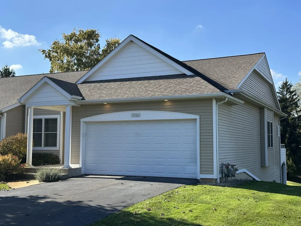 2542 Medinah Lane Hagar Township MI 49022