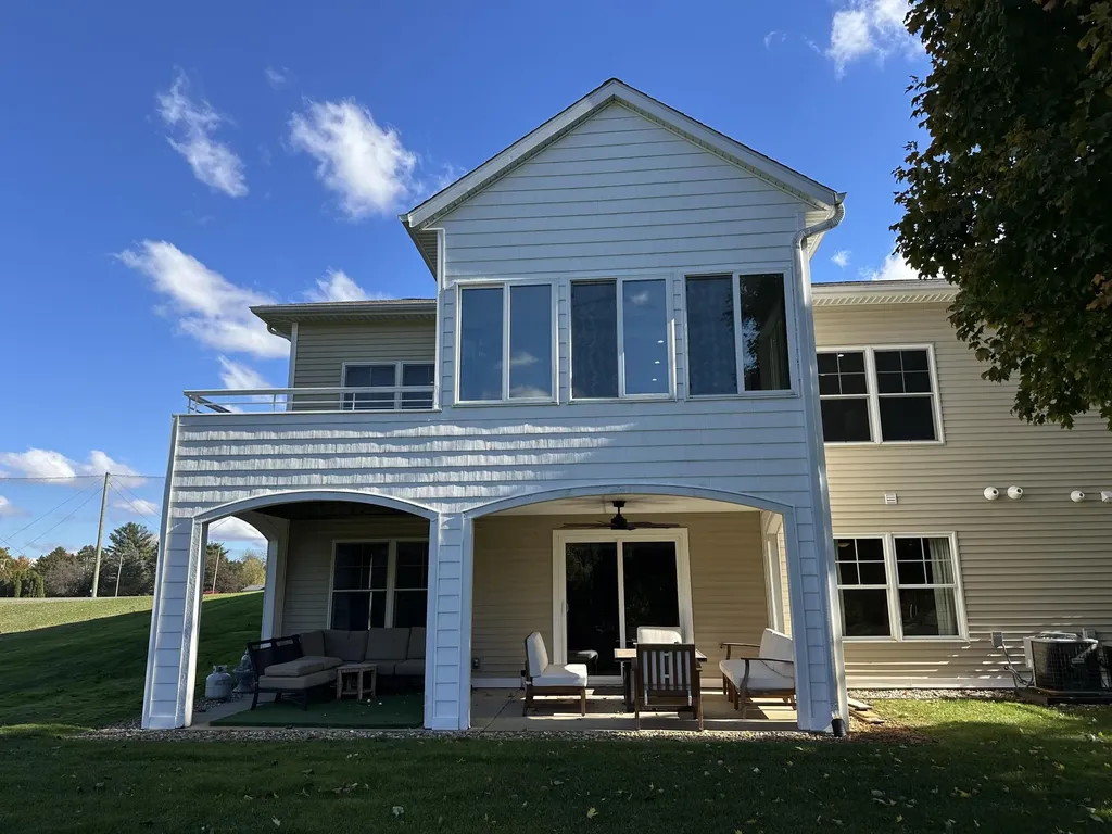 2542 Medinah Lane Hagar Township MI 49022