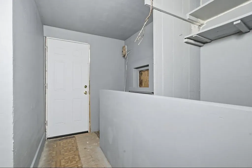 1096 Pearl Street Benton Harbor City MI 49022
