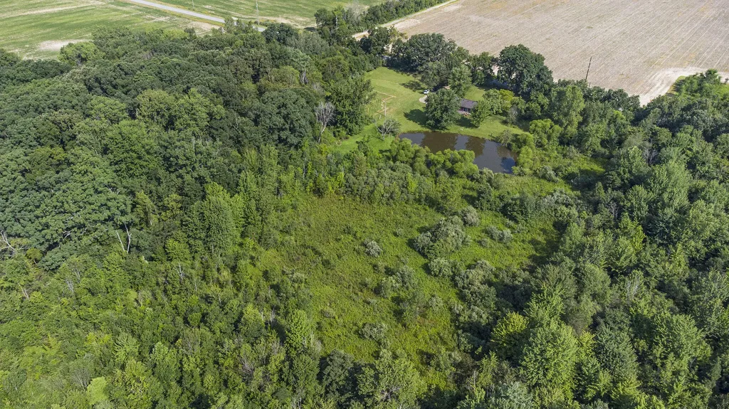 7260 W East Road Chikaming Township MI 49128
