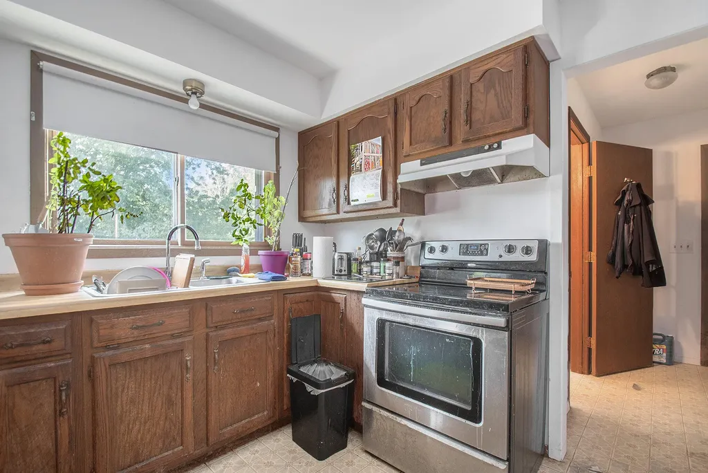 7260 W East Road Chikaming Township MI 49128