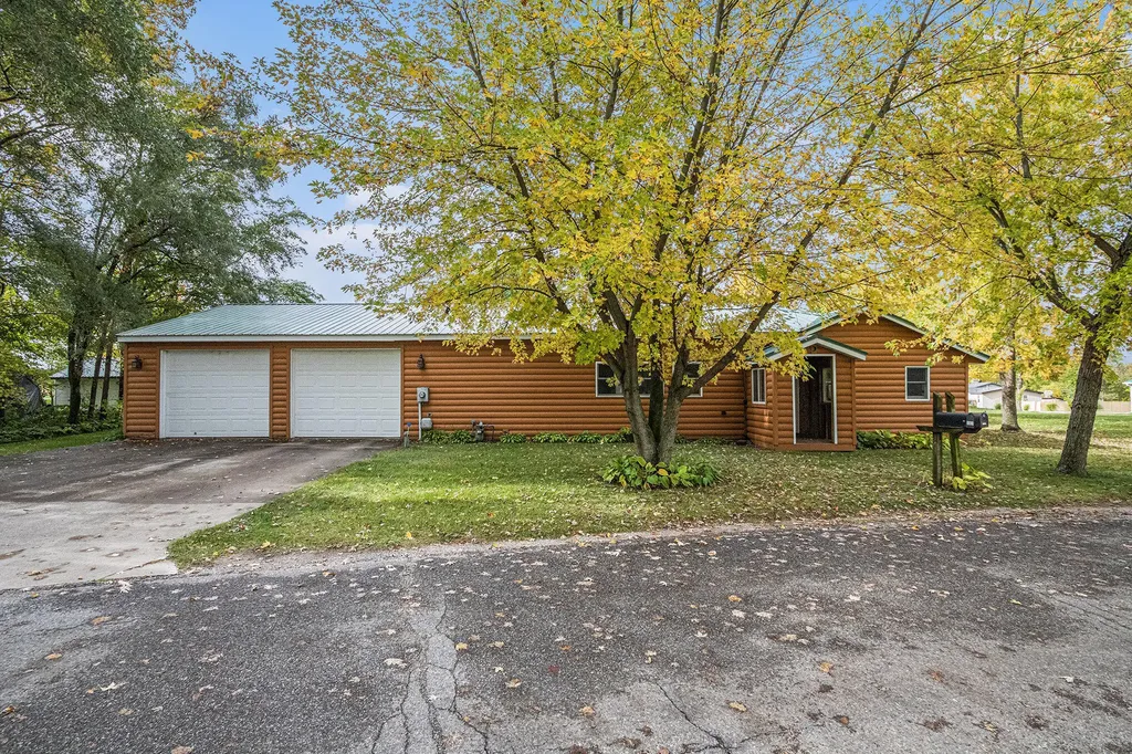 53027 Twin Lakes Road Wayne Township MI 49047