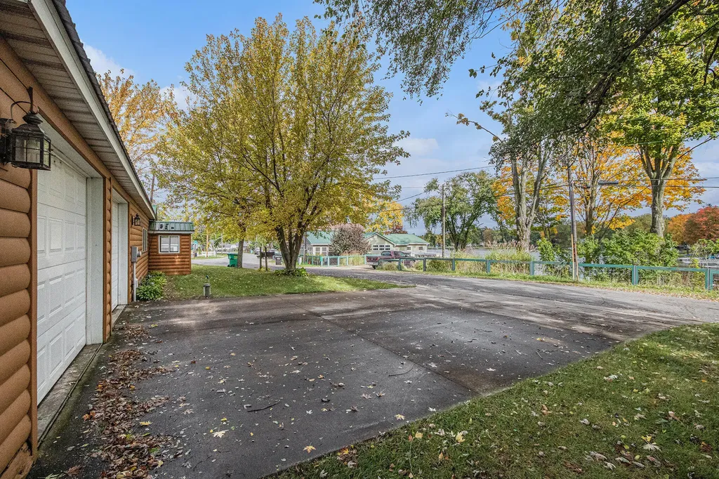 53027 Twin Lakes Road Wayne Township MI 49047