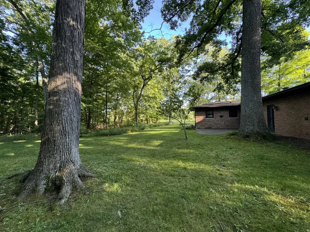 6629 W East Road Chikaming Township MI 49128