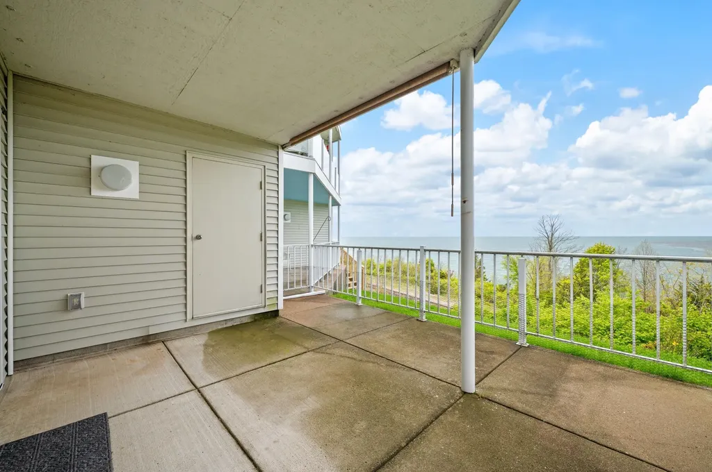 1802 Lakeshore Drive St. Joseph City MI 49085