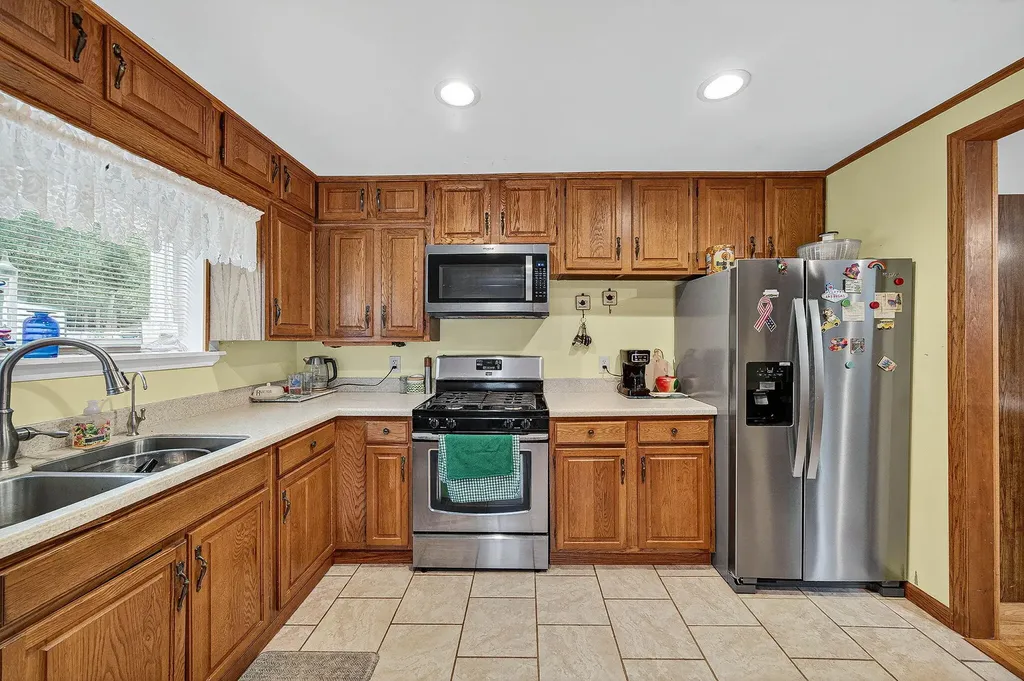 68800 S Shore Drive Ontwa Township MI 49112