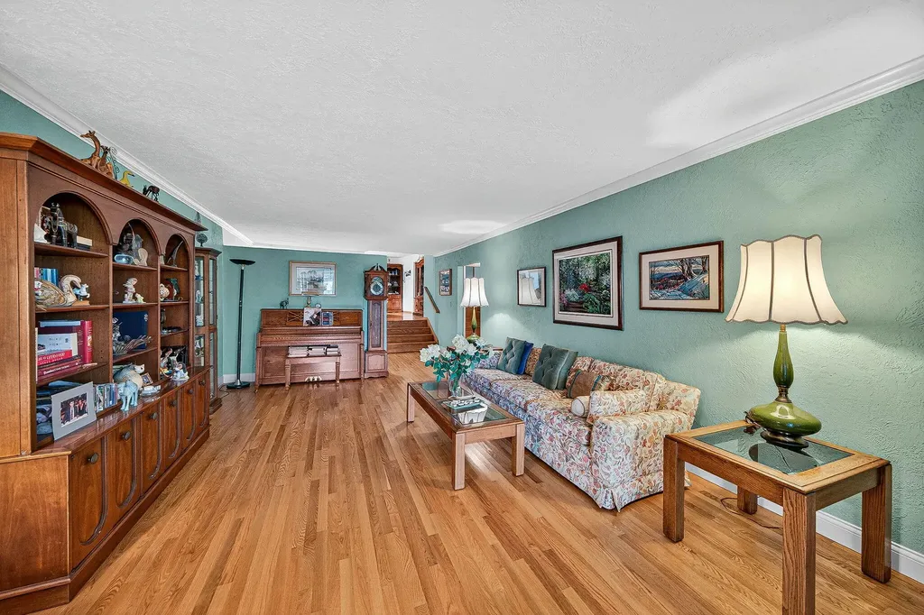68800 S Shore Drive Ontwa Township MI 49112