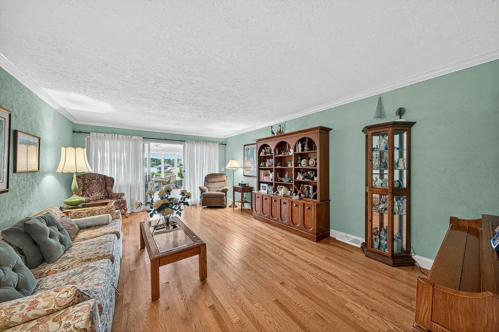68800 S Shore Drive Ontwa Township MI 49112