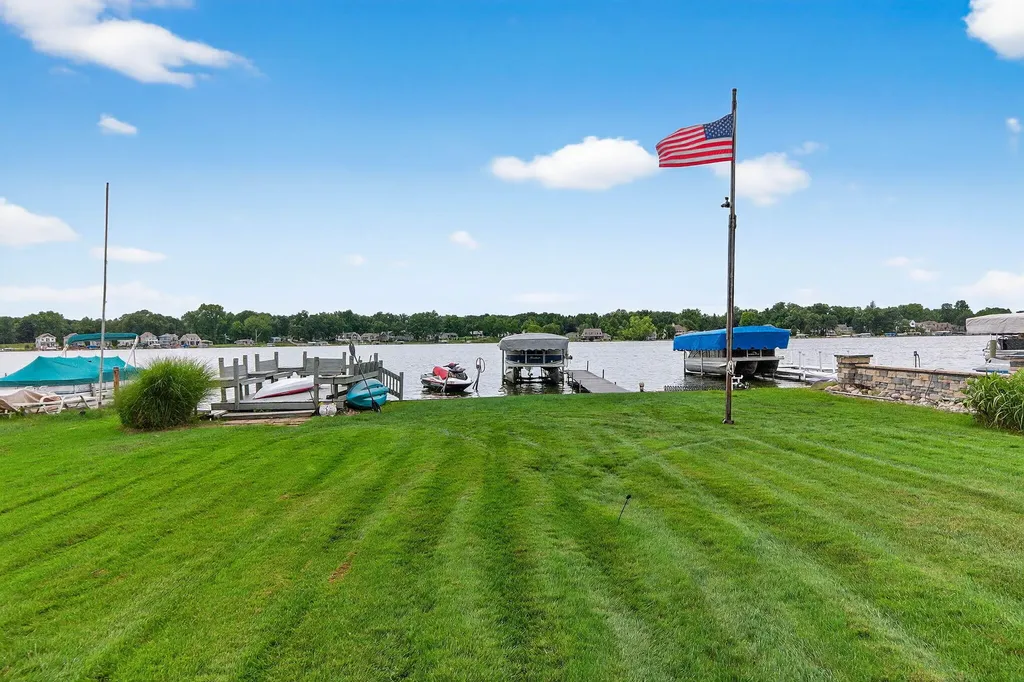 68800 S Shore Drive Ontwa Township MI 49112