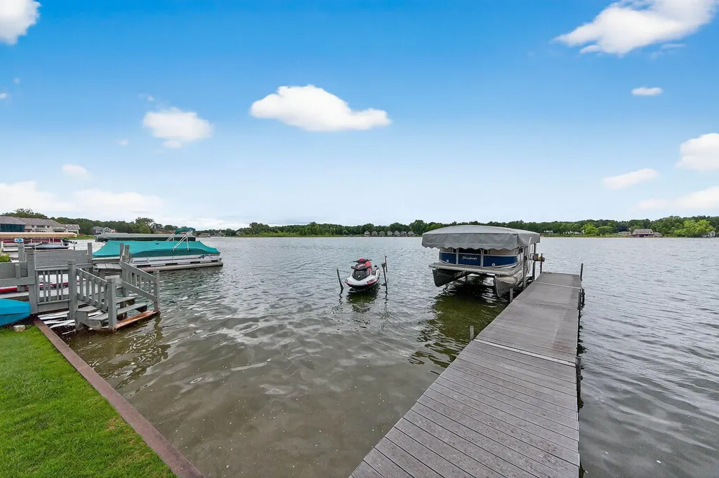 68800 S Shore Drive Ontwa Township MI 49112