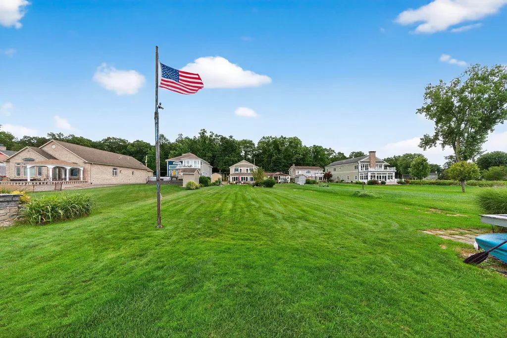 68800 S Shore Drive Ontwa Township MI 49112