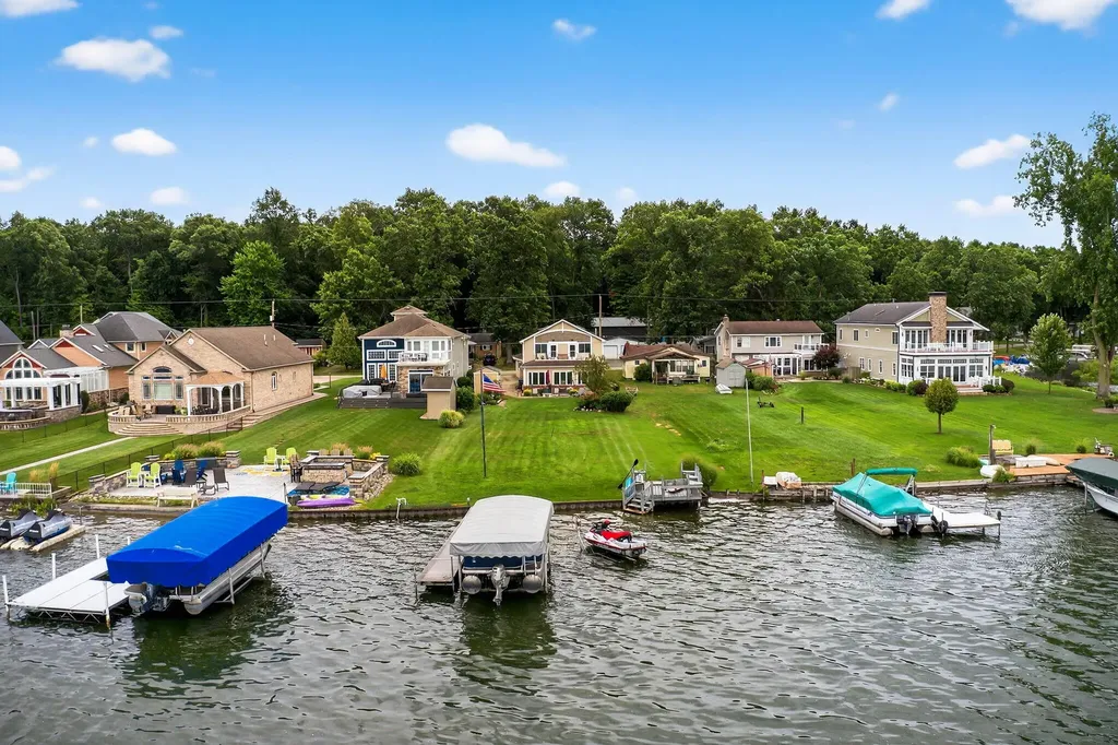 68800 S Shore Drive Ontwa Township MI 49112
