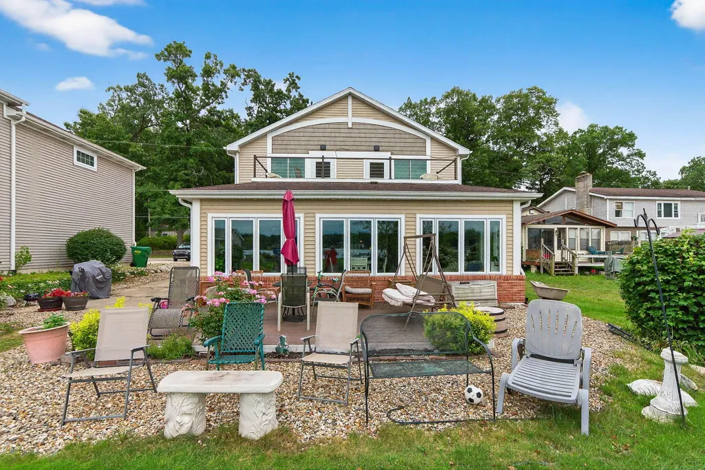 68800 S Shore Drive Ontwa Township MI 49112
