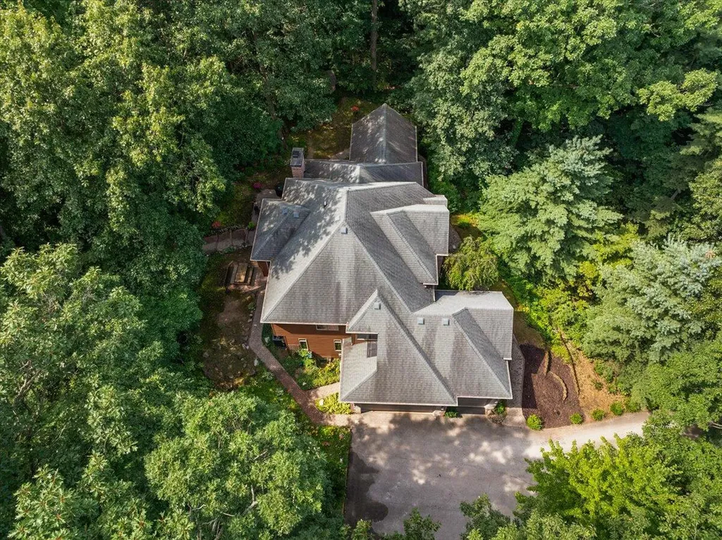 5797 Wildwood Drive Lake Charter Township MI 49106