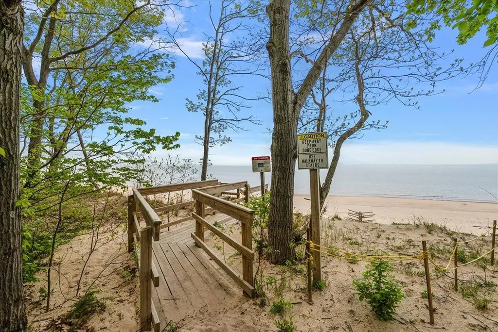 5797 Wildwood Drive Lake Charter Township MI 49106