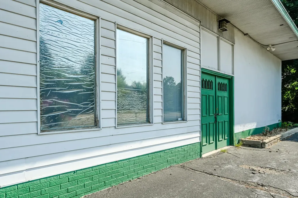 931 E Main Street Benton Charter Township MI 49022