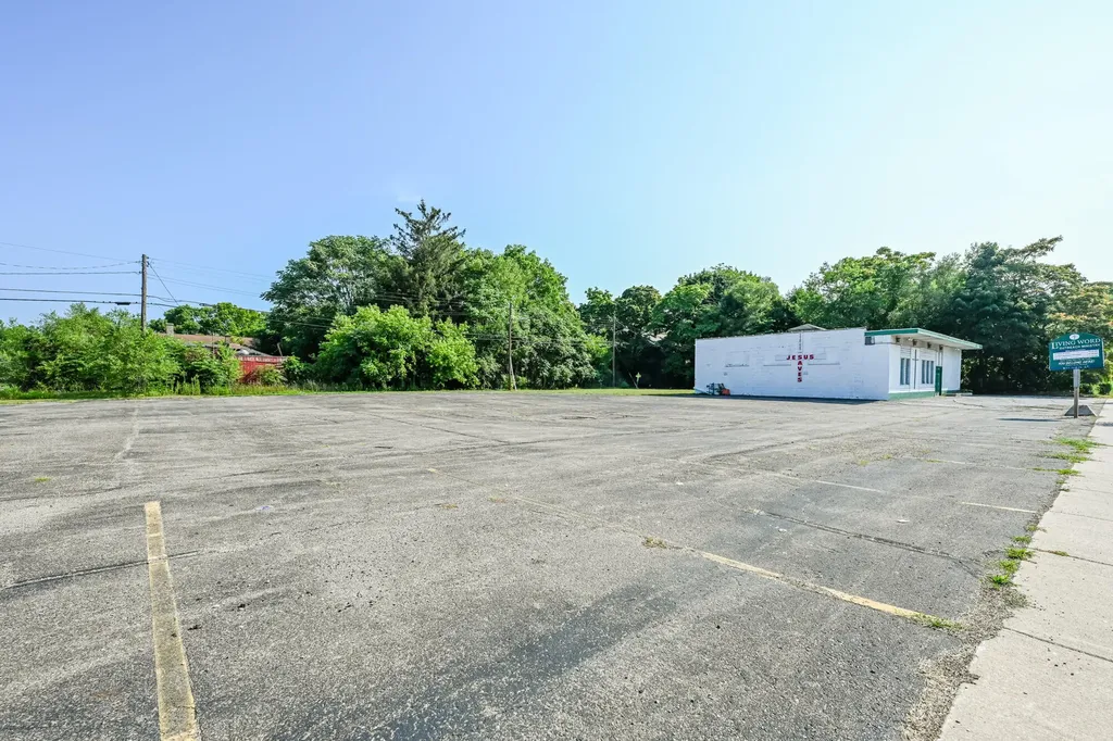 931 E Main Street Benton Charter Township MI 49022